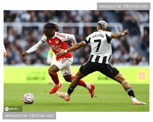 阿森纳加布里埃尔攻防俱佳 现代中卫角色演变凸显价值