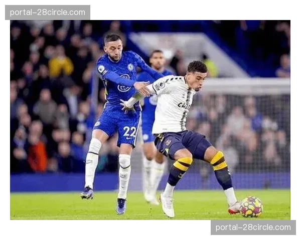 诺丁汉森林中场拦截不足 对手轻松进入三十米区域